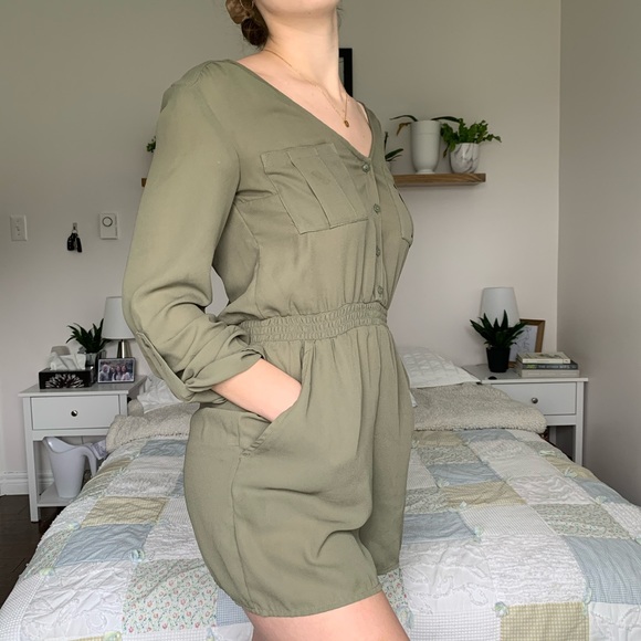GREEN ROMPER - Picture 3 of 11
